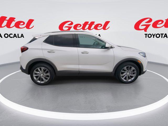 Photo of 2022 White Frost Tricoat Buick Encore GX