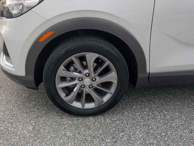 Photo of 2022 White Frost Tricoat Buick Encore GX