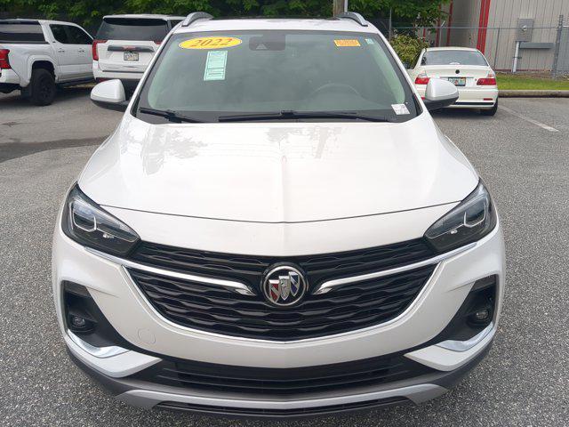 Photo of 2022 White Frost Tricoat Buick Encore GX