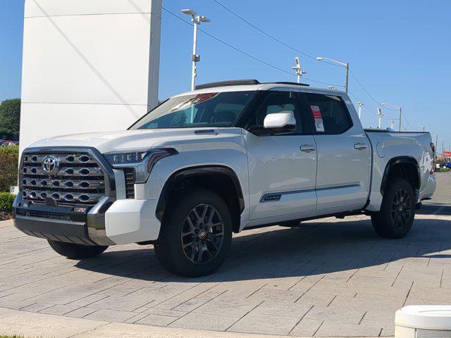 Photo of 2025 Wind Chill Pearl [Extra_Cost_Color] Toyota Tundra Hybrid