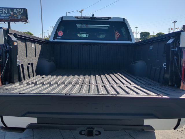 Photo of 2025 Wind Chill Pearl [Extra_Cost_Color] Toyota Tundra Hybrid