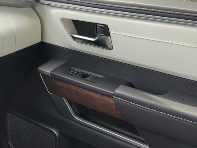 Photo of 2025 Wind Chill Pearl [Extra_Cost_Color] Toyota Tundra Hybrid
