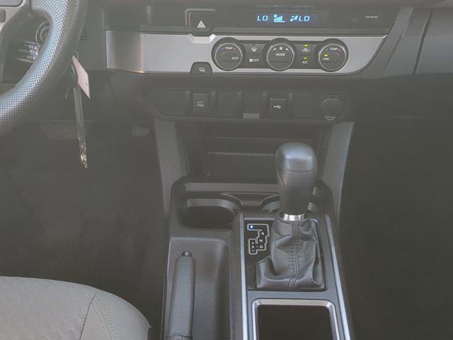 Photo of 2021 Super White Toyota Tacoma
