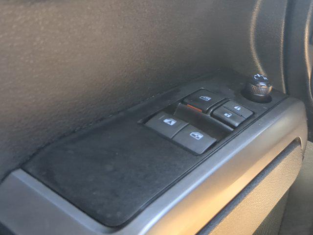 Photo of 2021 Super White Toyota Tacoma