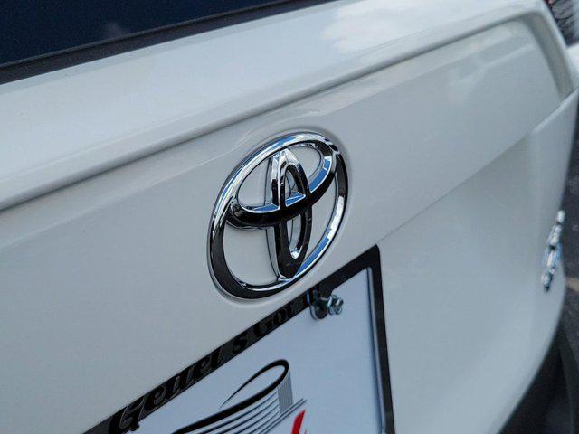 Photo of 2025 Ice Cap Toyota RAV4 Hybrid