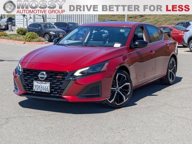 Photo of 2023 Scarlet Ember Nissan Altima