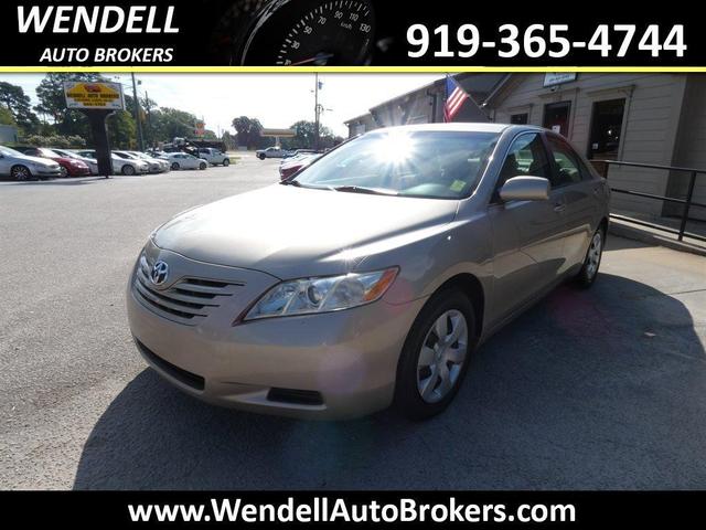 Photo of 2007 Gold Toyota Camry
