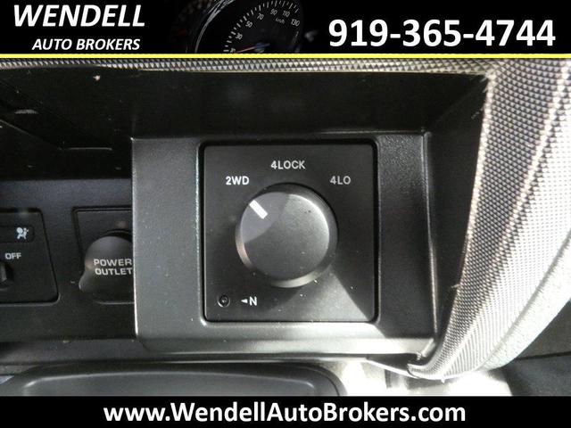 Photo of 2006 Red Dodge Dakota