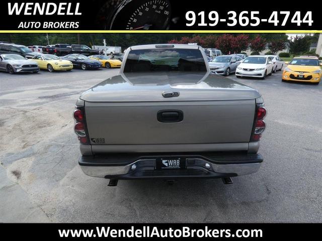 Photo of 2000 Sunset Medium Gold Metallic Chevrolet Silverado 1500