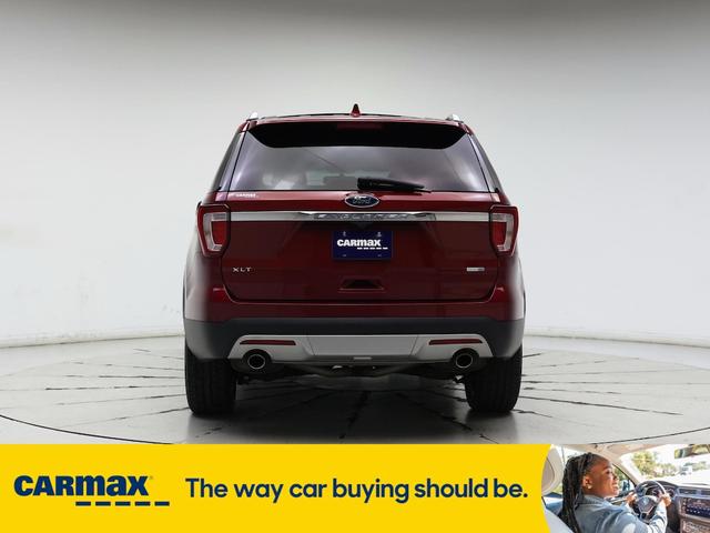 Photo of 2016 Red Ford Explorer