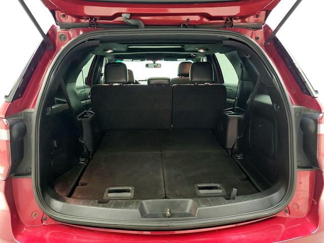 Photo of 2016 Red Ford Explorer