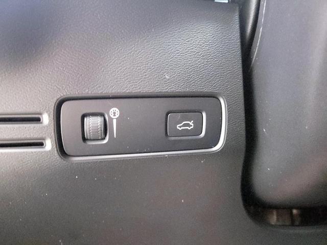 Photo of 2022 Blue Volvo XC40
