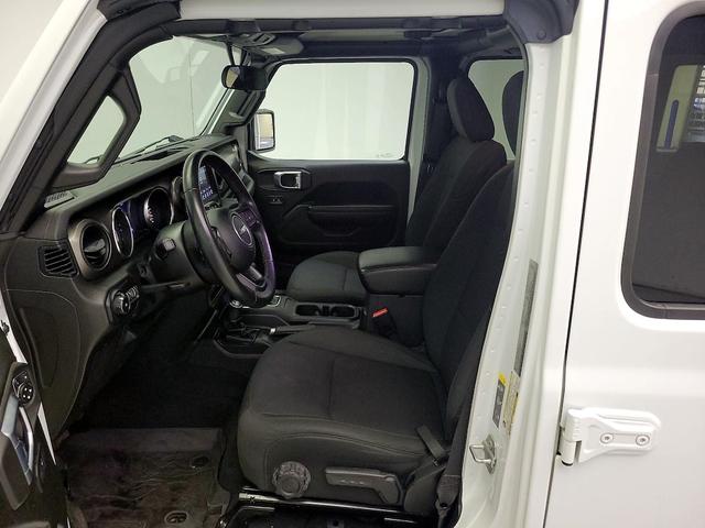 Photo of 2022 White Jeep Wrangler