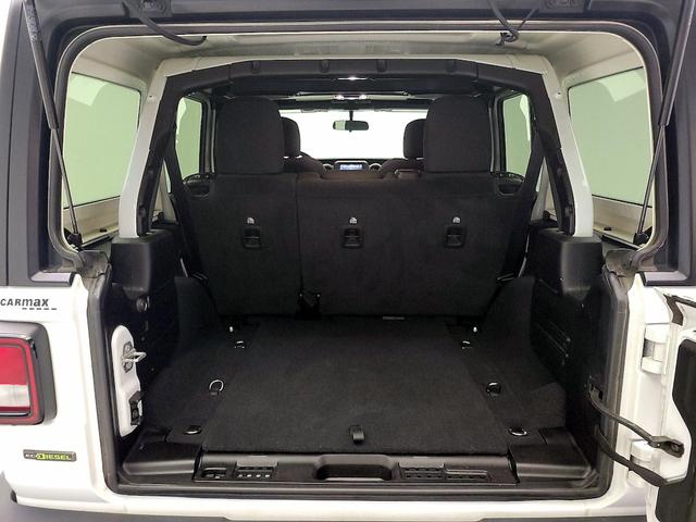 Photo of 2022 White Jeep Wrangler