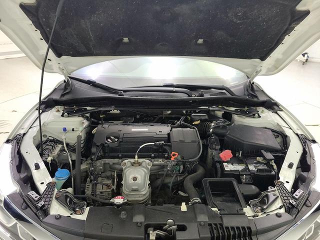 Photo of 2016 White Honda Accord