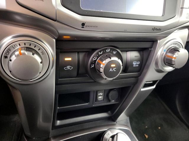 Photo of 2015 Silver Toyota 4Runner