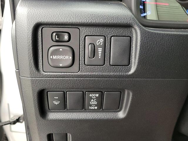Photo of 2015 Silver Toyota 4Runner