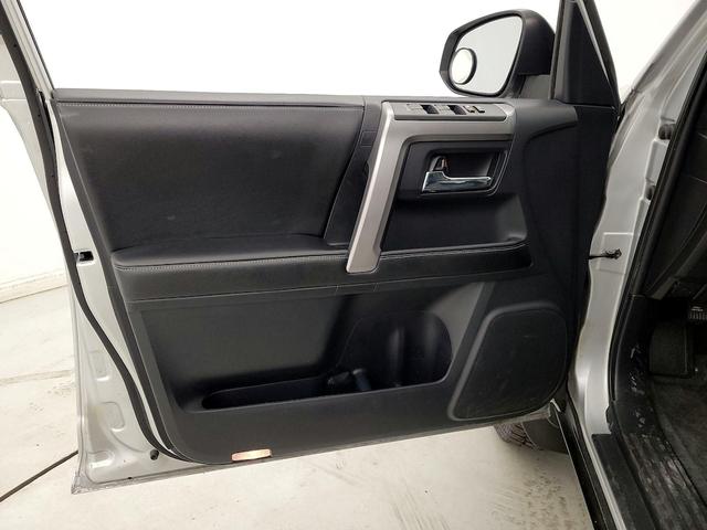 Photo of 2015 Silver Toyota 4Runner