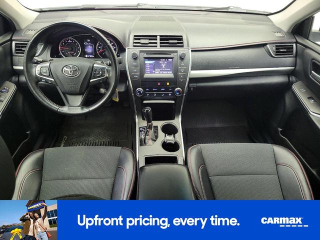 Photo of 2017 White Toyota Camry