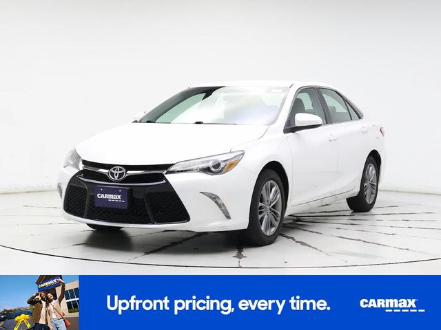 Photo of 2017 White Toyota Camry