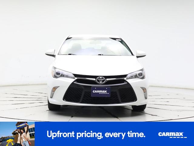 Photo of 2017 White Toyota Camry