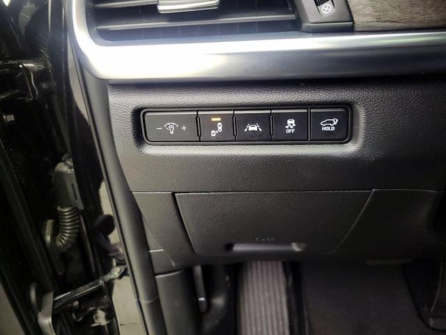 Photo of 2022 Black Kia Telluride
