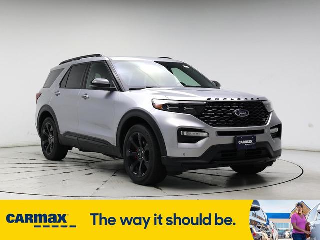 Photo of 2020 Silver Ford Explorer