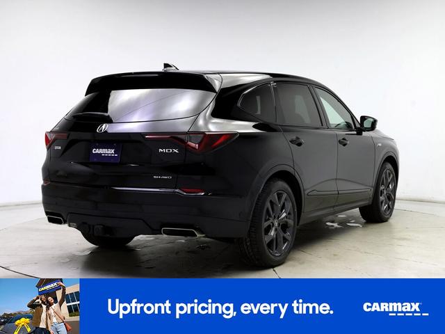 Photo of 2022 Black Acura MDX