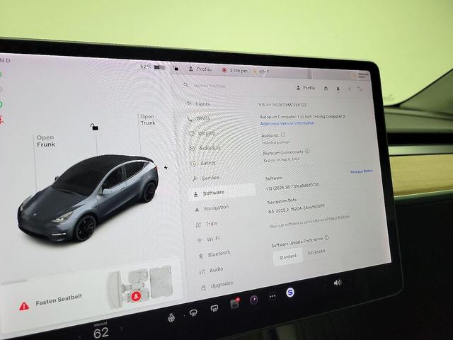 Photo of 2021 Gray Tesla Model Y