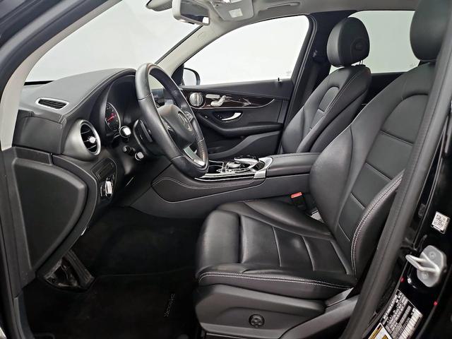 Photo of 2016 Black Mercedes-Benz GLC-Class
