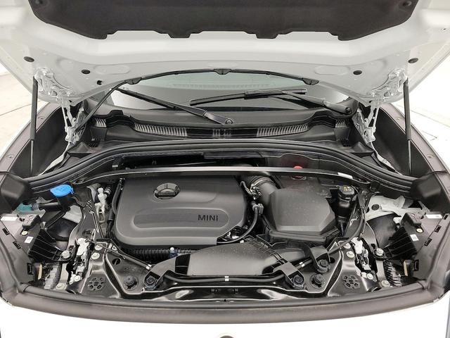 Photo of 2025 White MINI Countryman