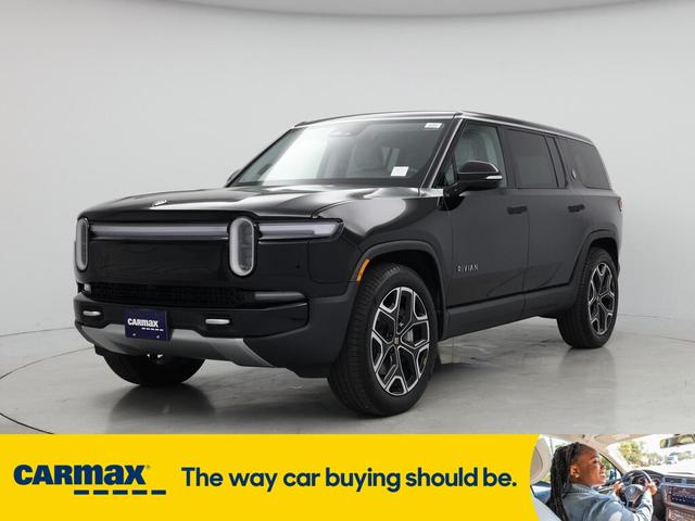 Photo of 2025 Black Rivian R1S