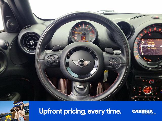 Photo of 2016 White MINI Countryman