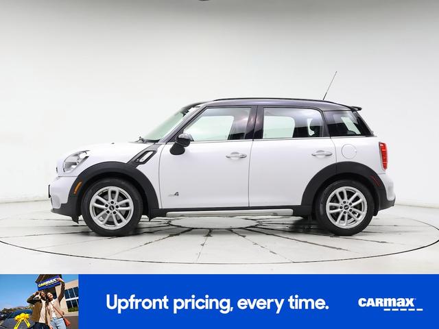 Photo of 2016 White MINI Countryman