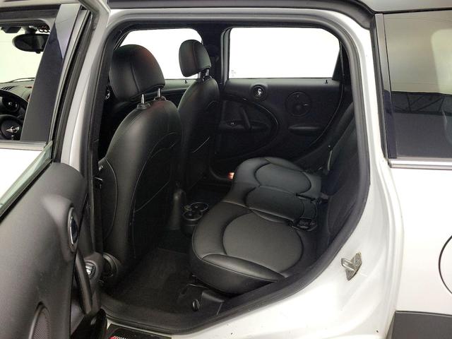 Photo of 2016 White MINI Countryman