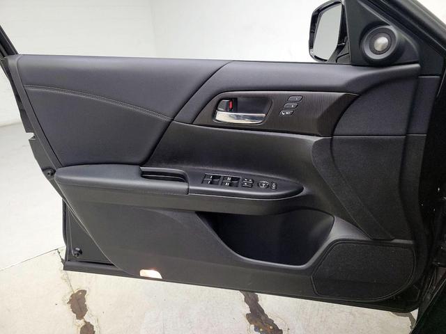 Photo of 2015 Black Honda Accord
