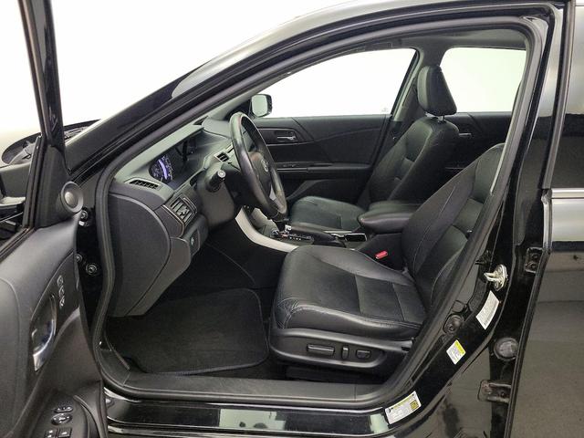 Photo of 2015 Black Honda Accord