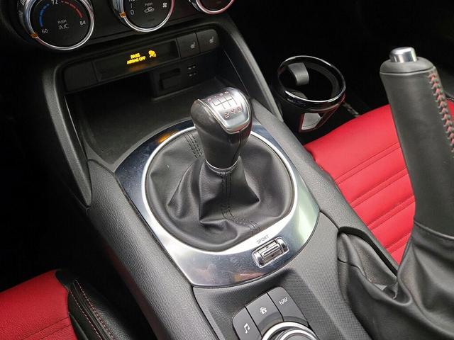 Photo of 2018 Black FIAT 124 Spider