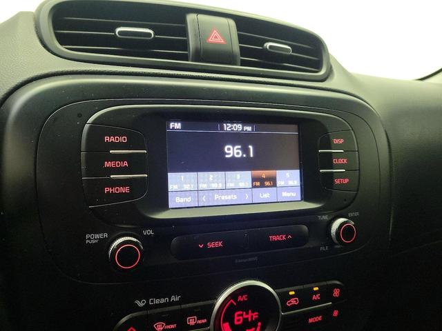 Photo of 2017 Silver Kia Soul