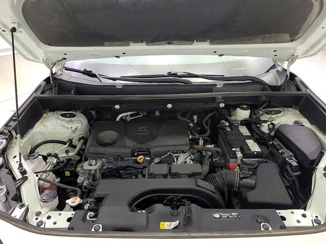 Photo of 2021 White Toyota RAV4