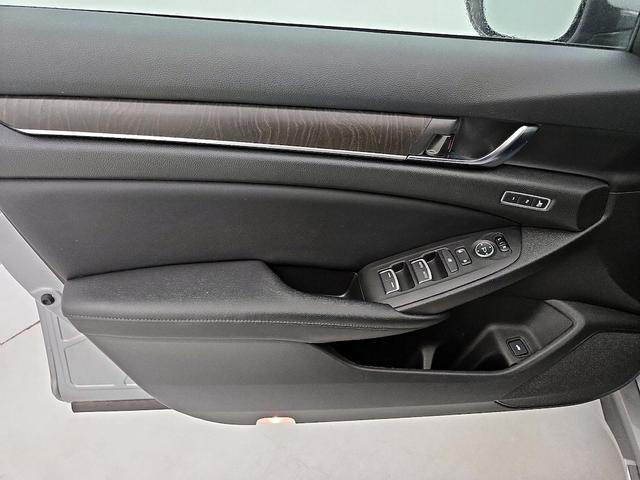 Photo of 2018 Silver Honda Accord