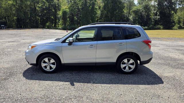 Photo of 2015 Ice Silver Metallic Subaru Forester