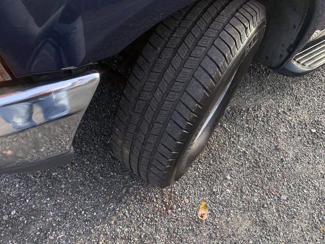 Photo of 2004 True Blue Clearcoat Metallic Ford Excursion