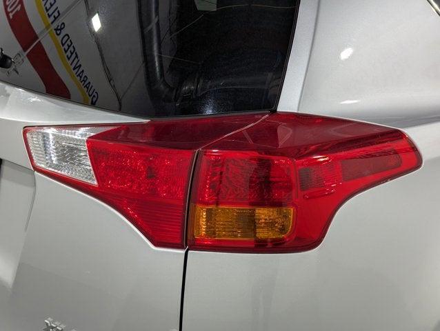 Photo of 2015 Classic Silver Metallic Toyota RAV4