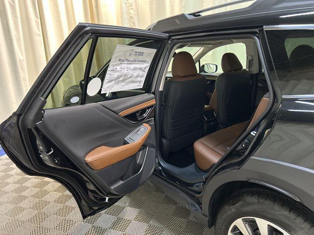 Photo of 2025 Crystal Black Silica Subaru Outback