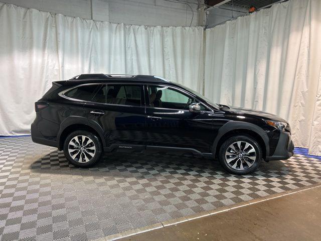 Photo of 2025 Crystal Black Silica Subaru Outback