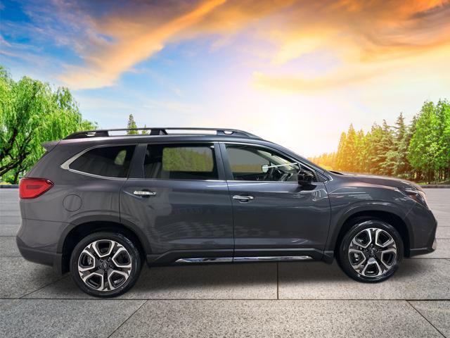 Photo of 2025 Magnetite Gray Metallic/Crystal Black Silica Subaru Ascent