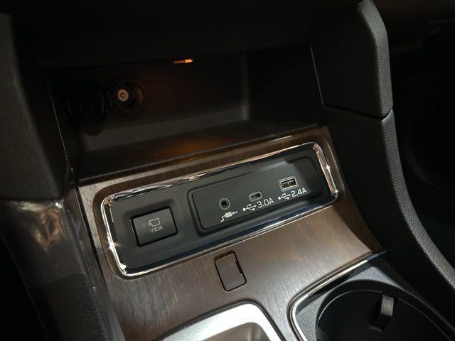 Photo of 2025 Magnetite Gray Metallic/Crystal Black Silica Subaru Ascent