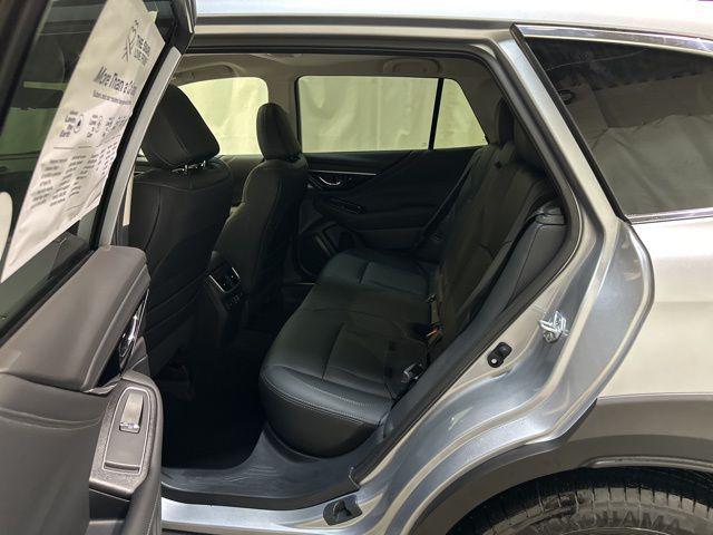 Photo of 2025 Ice Silver Metallic Subaru Outback