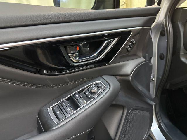 Photo of 2025 Ice Silver Metallic Subaru Outback
